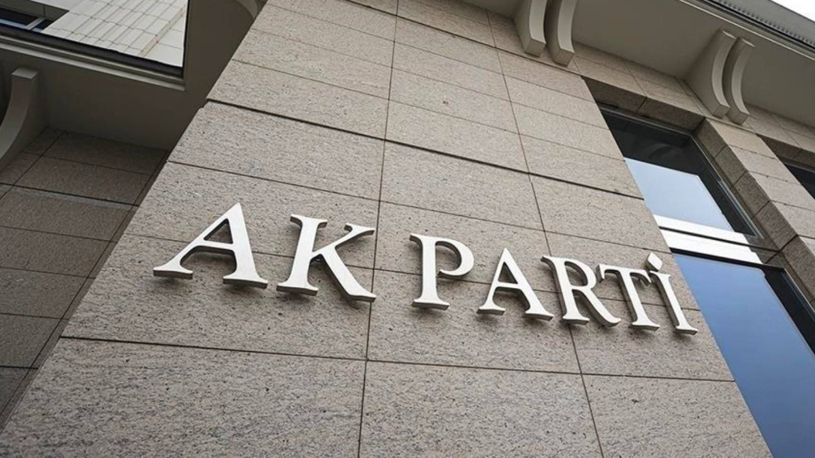 AK Parti taslak hazırladı, belediyelere yeni denetim kıskacı