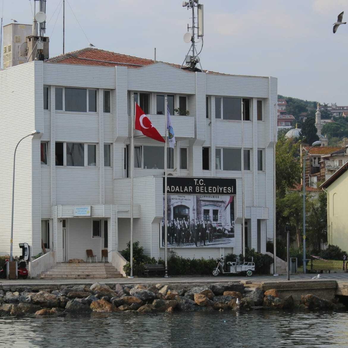 CHP’li Adalar Belediyesi’neoperasyon düzenlendi!
