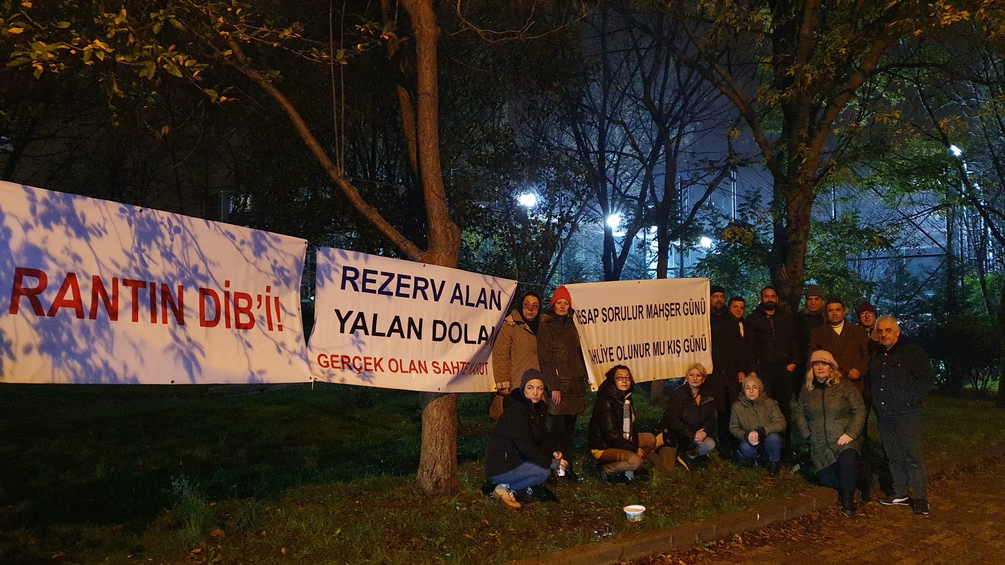 Üsküdar’da rezerv yapı ilan edilen sitede tahliyeye karşı nöbet