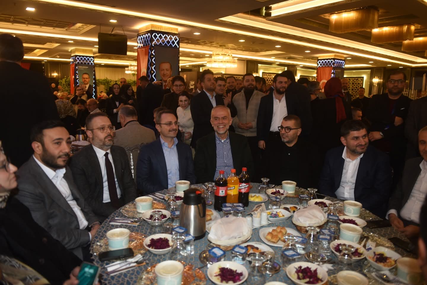AK Parti Çekmeköy’de  'Vefa' Sofrası