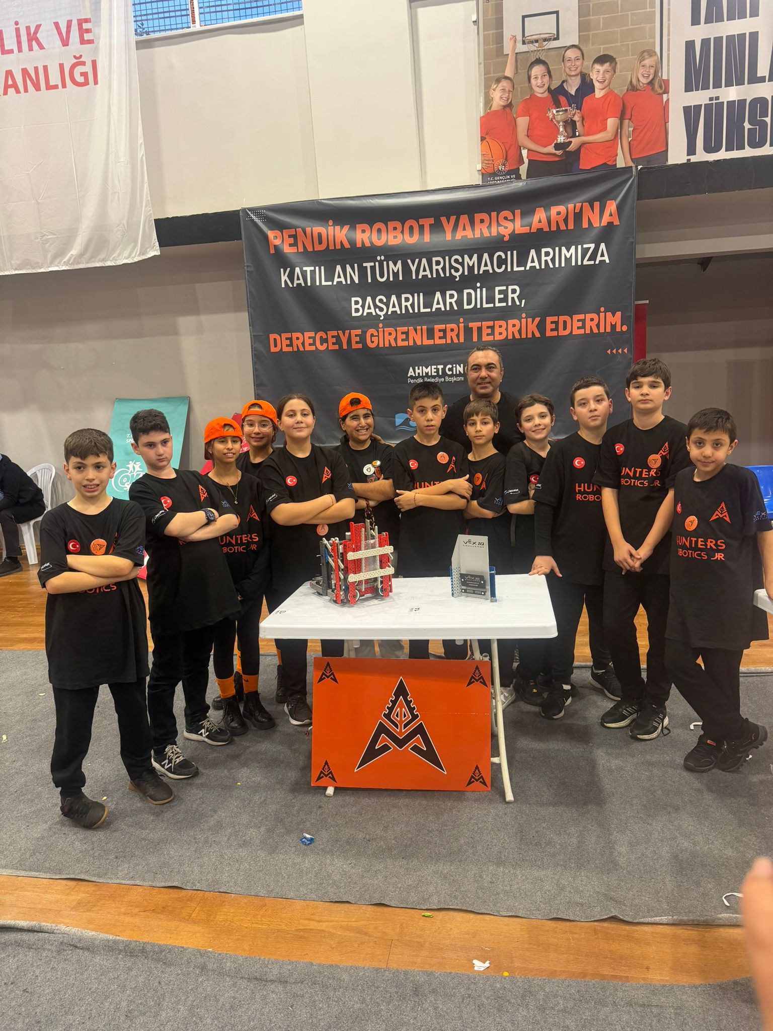 Çekmeköylü Öğrenciler İlk Robotik Turnuvalarında Büyük Başarı Elde Etti!
