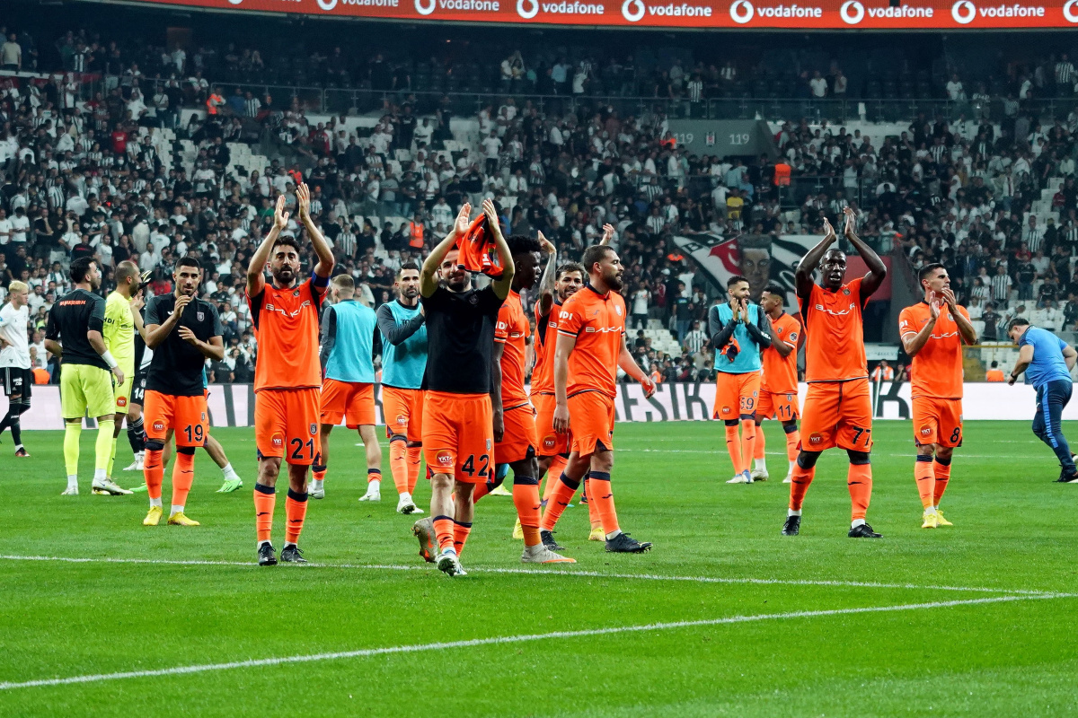 Beşiktaş'a sahasında Başakşehir engeli