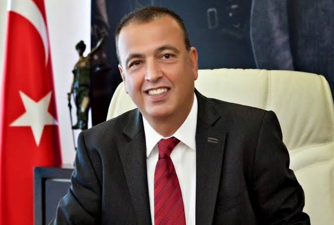 Ataşehir Belediye Başkanı Battal İlgezdi, CHP’den istifa etti