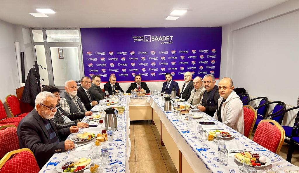 Saadet Partisi Çekmeköy  gazeteciler gününü kutladı